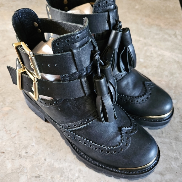 Tomy Bianco Shoes - Tomy Bianco women's Leather biker Boots **made in Spain** women's size 7 Euro 36